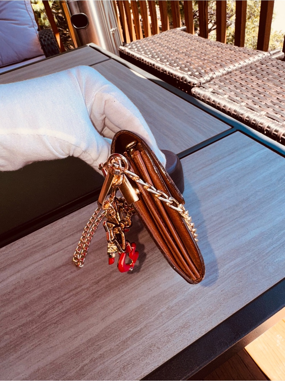 Louis Vuitton, one of a kind reinvented Sarah wallet converted Crossbody vintage - Picture 5 of 15